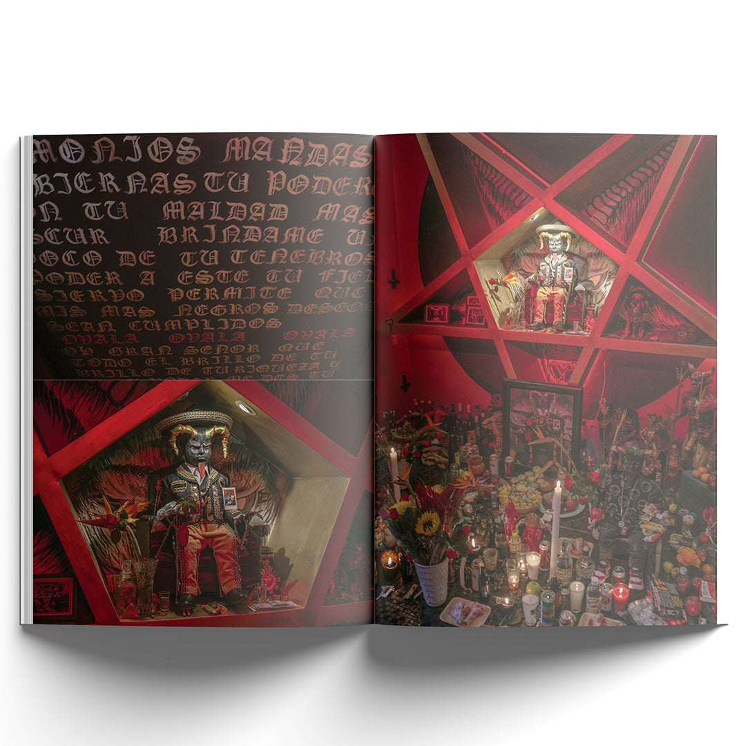 SANTUARIOS (Photobook)